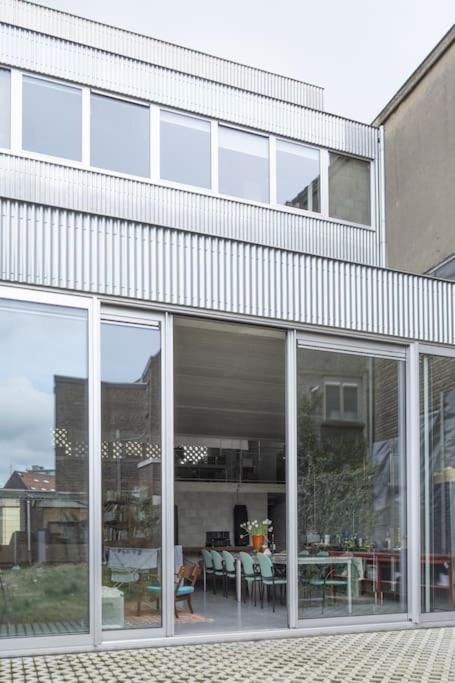 Mari'S: Multifunctional Shelter With Big Garden Villa Gent Bagian luar foto